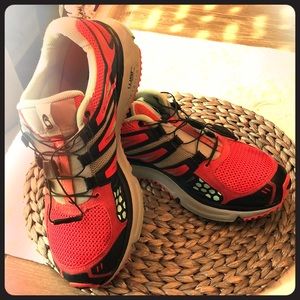 Salomon women’s size 11